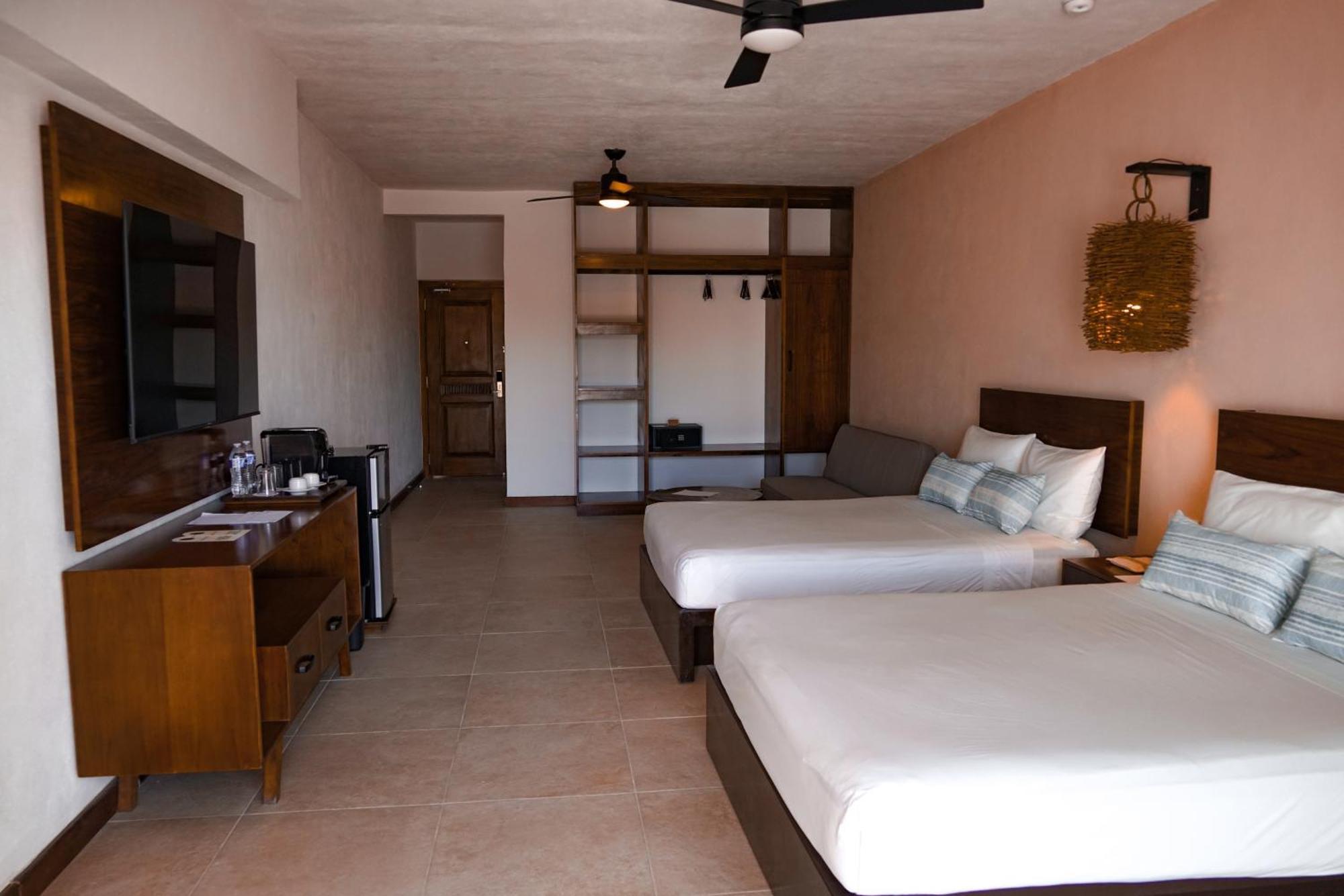 The Mint Resort Isla Mujeres Exterior photo